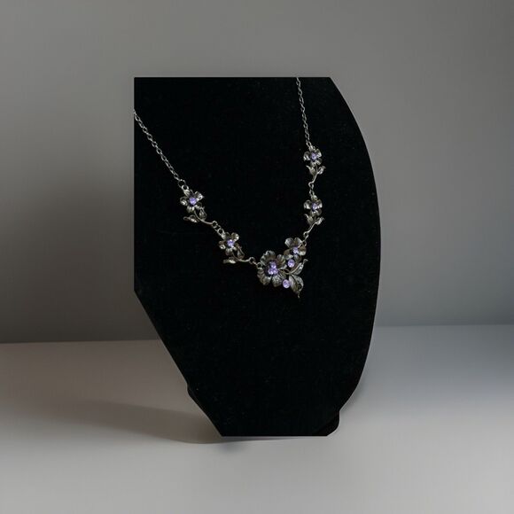 Vintage Pewter Floral Necklace With Purple Rhinestones, Bold Romantic Jewelry - Picture 4 of 6